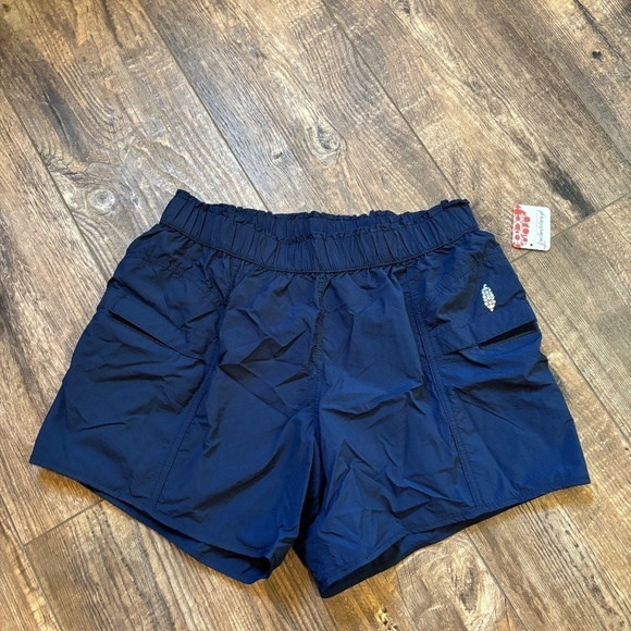 NEW Free People Movement In The Wild Cargo Hiking Shorts Supernova Women's Small - Picture 3 of 8